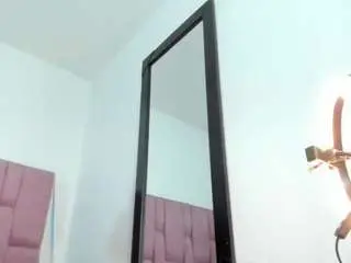 Lyath-vega  live sex cam