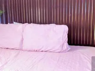 Mia-pineda  live sex cam