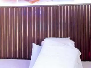 Mia-pineda  live sex cam