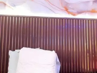 Mia-pineda  live sex cam