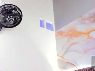 Mia-pineda  live sex cam