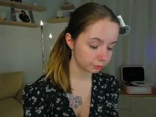 Odelyneglin  live sex cam