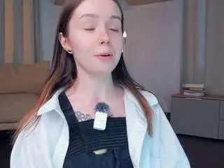 Odelyneglin  live sex cam