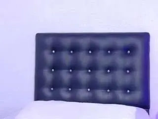 Skinny-hottie18  live sex cam