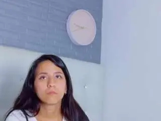 Skinny-hottie18  live sex cam