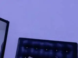 Skinny-hottie18  live sex cam