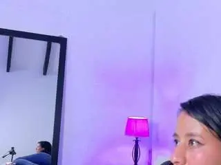 Skinny-hottie18  live sex cam