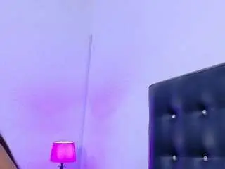 Skinny-hottie18  live sex cam