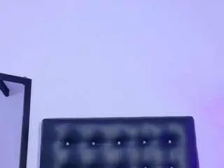 Skinny-hottie18  live sex cam