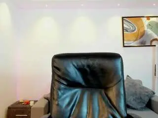 Alicee-broownn  live sex cam