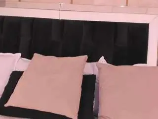 Crystalrosee1  live sex cam