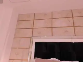 Crystalrosee1  live sex cam