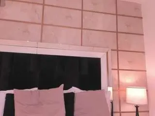 Crystalrosee1  live sex cam