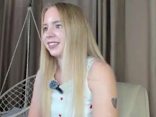 Lindabloomss  live sex cam