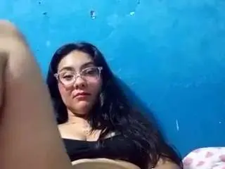 Mel152420yak  live sex cam