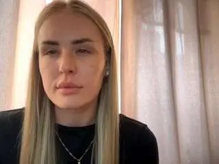 Mirianbraboy  live sex cam