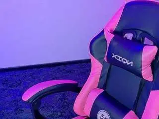 Noathkitsune  live sex cam
