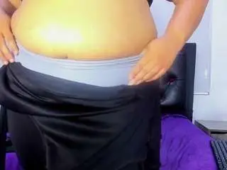 Vanesajuicy23  live sex cam