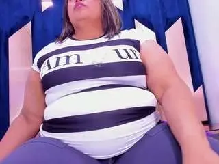 Vanesajuicy23  live sex cam