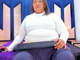Vanesajuicy23  live sex cam