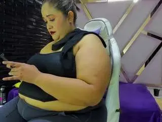 Vanesajuicy23  live sex cam