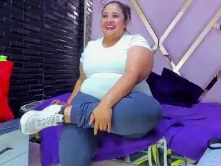 Vanesajuicy23  live sex cam