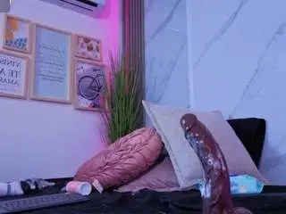 Chlooee  live sex cam