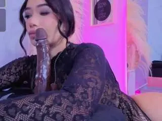 Chlooee  live sex cam