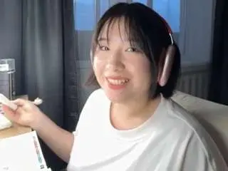 Demetricelatunski  live sex cam