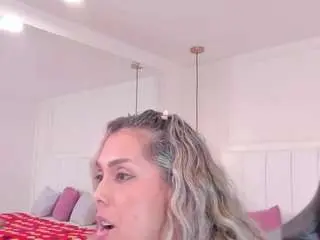 Dolly-bm  live sex cam