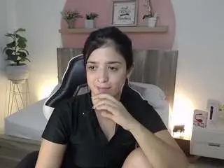 Lucia-henao  live sex cam