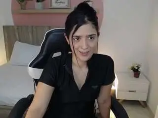 Lucia-henao  live sex cam