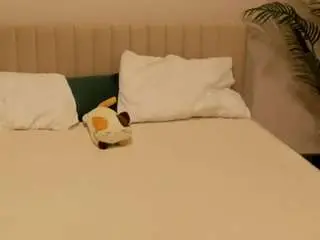 Ari-kittyy  live sex cam