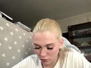 Dennaduerson  live sex cam