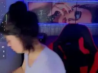 Lucia-21  live sex cam