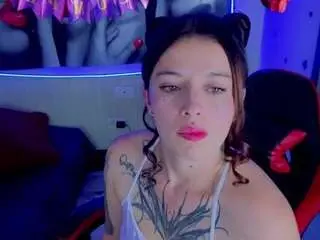 Lucia-21  live sex cam