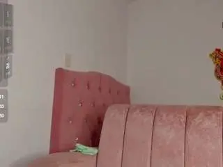 Oriana3  live sex cam