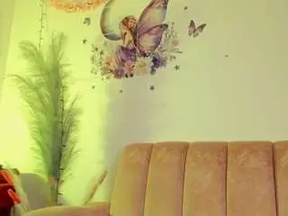 Oriana3  live sex cam