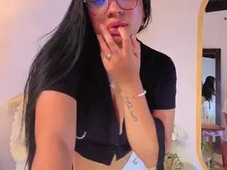 Scarlet15  live sex cam