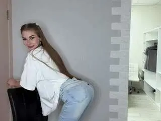 Janniearonow  live sex cam