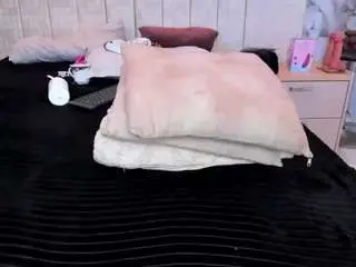 Kyana-cream  live sex cam