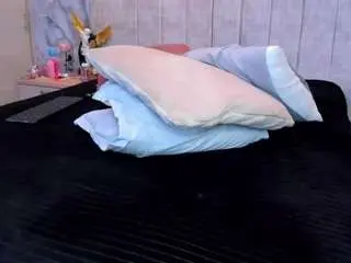 Kyana-cream  live sex cam