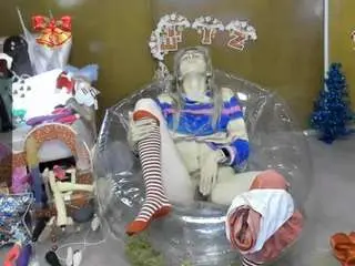 Skinnyteen  live sex cam