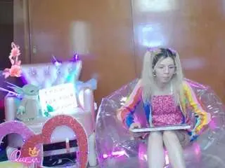 Skinnyteen  live sex cam