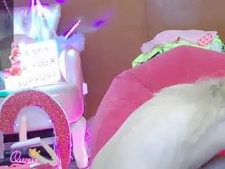 Skinnyteen  live sex cam