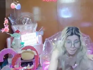 Skinnyteen  live sex cam