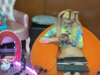 Skinnyteen  live sex cam