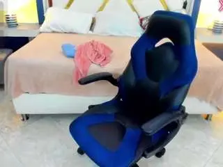 Sofia-davis23  live sex cam