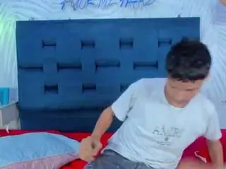 Youngswild  live sex cam