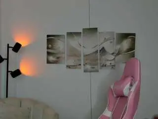 Haileyflorez  live sex cam